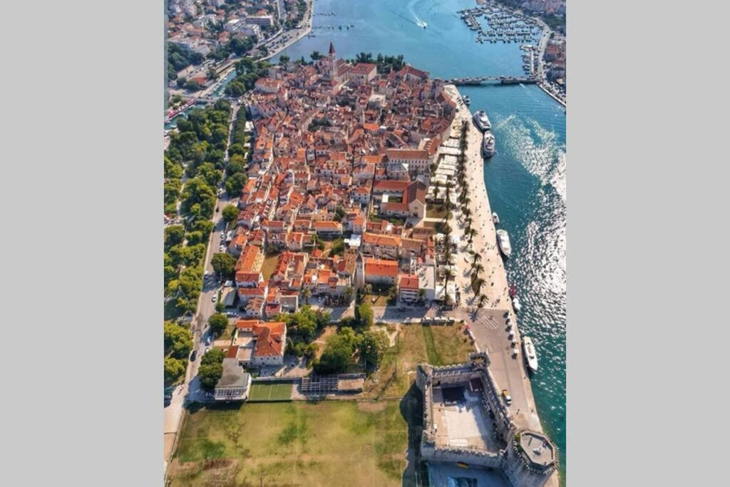 Oleandar Apartment Trogir Ngoại thất bức ảnh