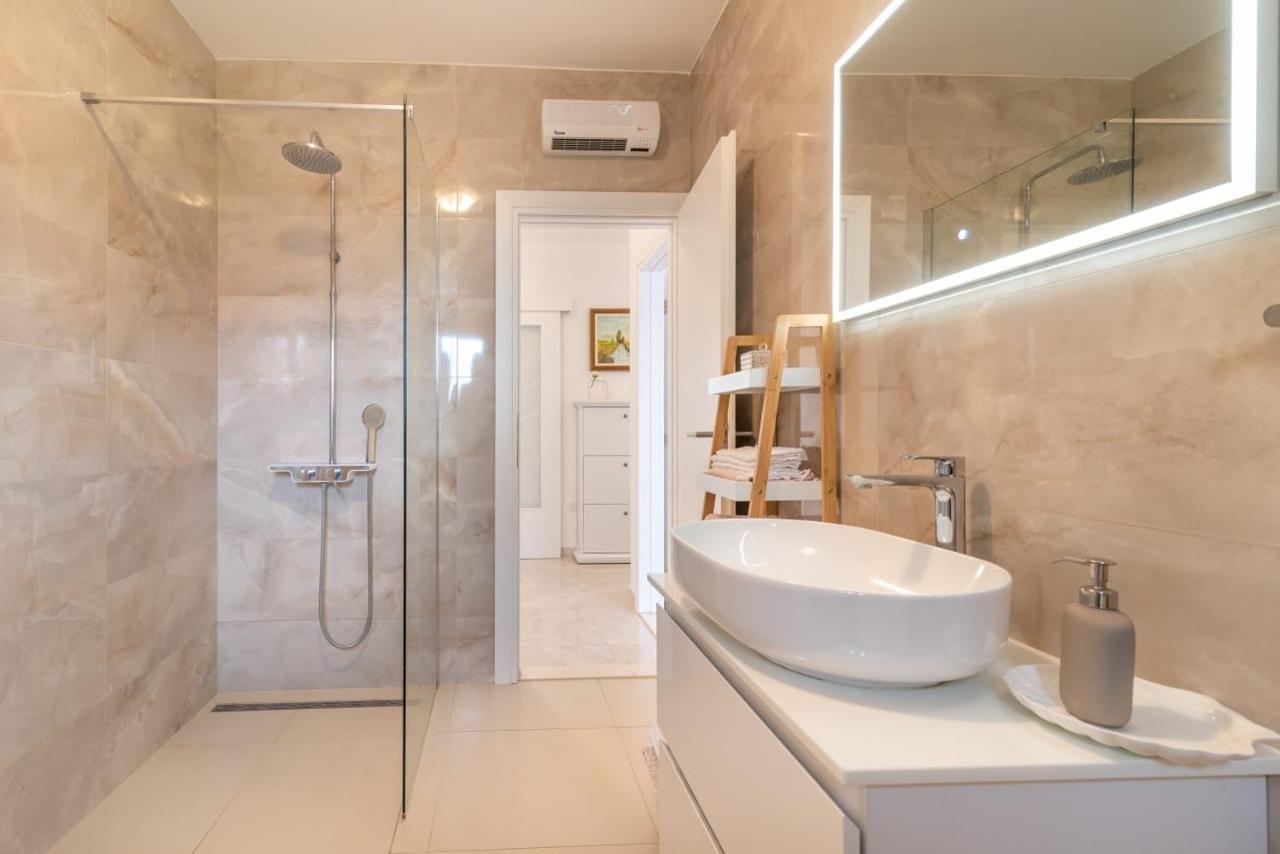 Oleandar Apartment Trogir Ngoại thất bức ảnh