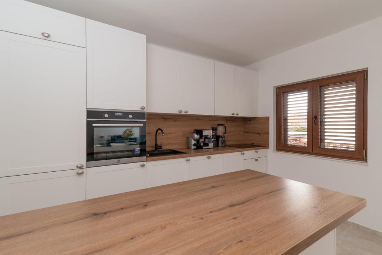 Oleandar Apartment Trogir Ngoại thất bức ảnh
