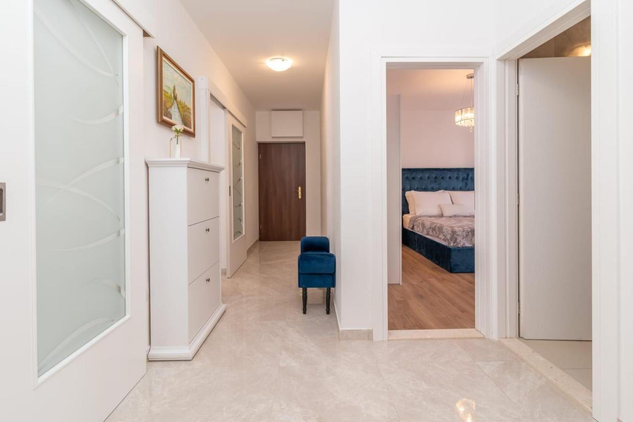 Oleandar Apartment Trogir Ngoại thất bức ảnh